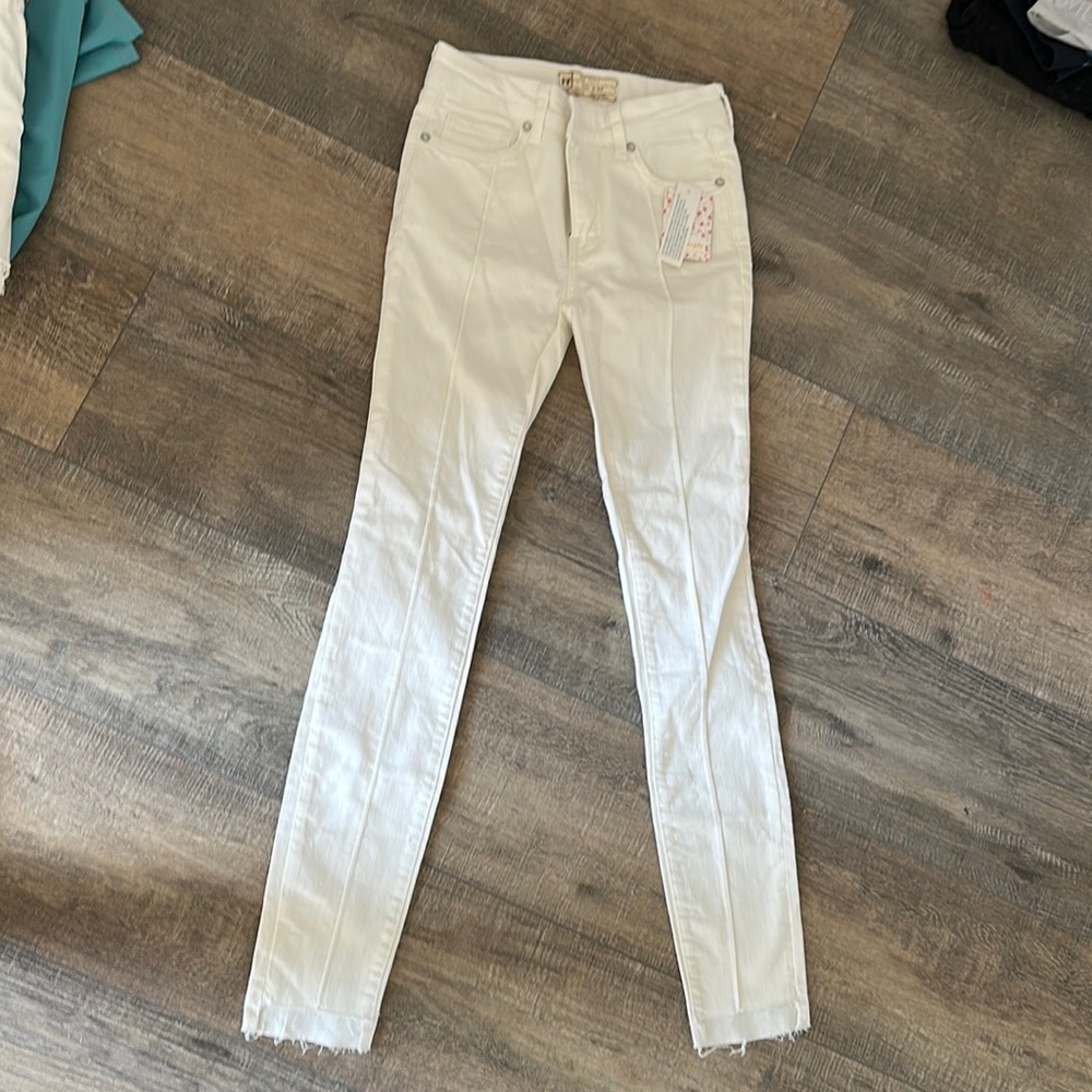 Brand new free people high waist skinny Jean